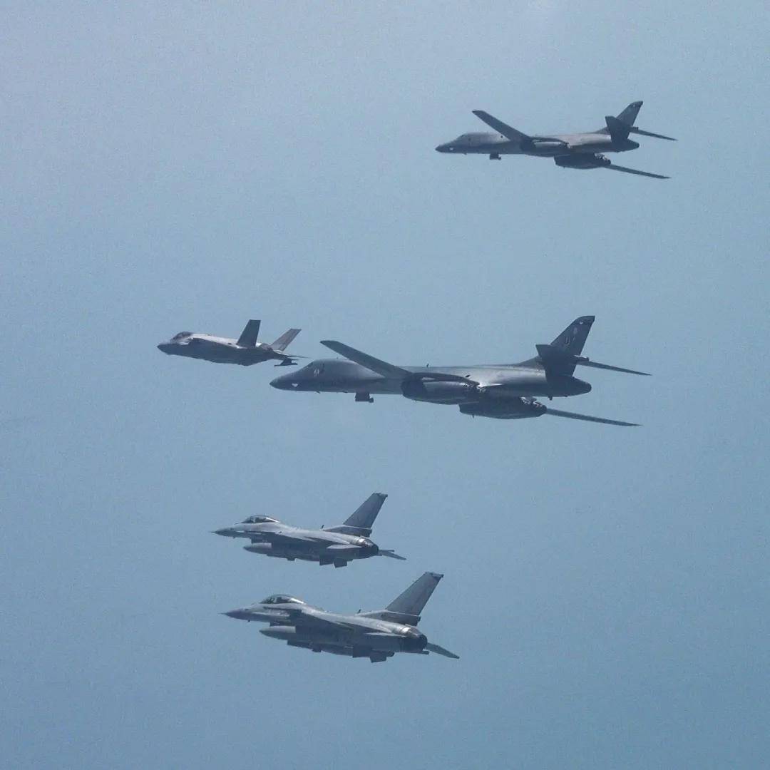 皇冠信用盘如何申请_美轰炸机来了皇冠信用盘如何申请,不许中国改变现状?遇上歼16,将重现猎火鸡名场面